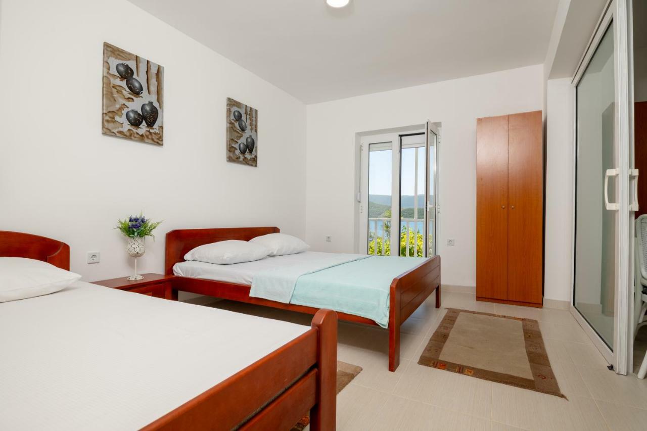 Apartments Lukrecia Неум Екстер'єр фото