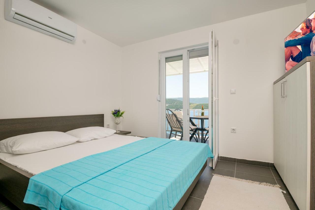 Apartments Lukrecia Неум Екстер'єр фото